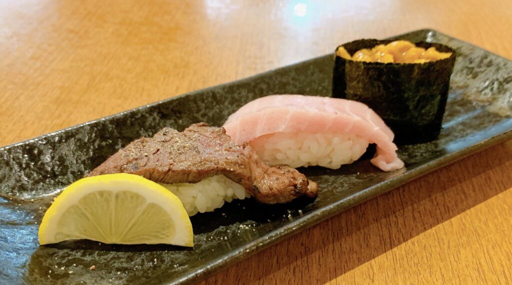 贅沢三昧(黒毛和牛カルビ・大とろ・生うに)