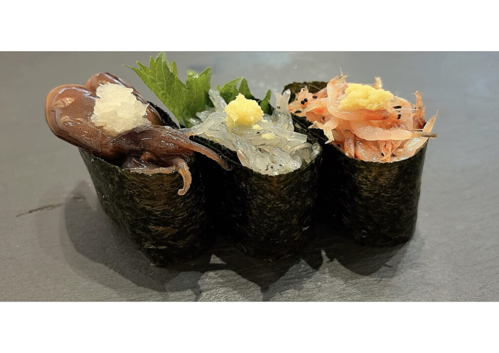 春の軍艦三昧（ほたるいか沖漬け・生しらす・桜えび)